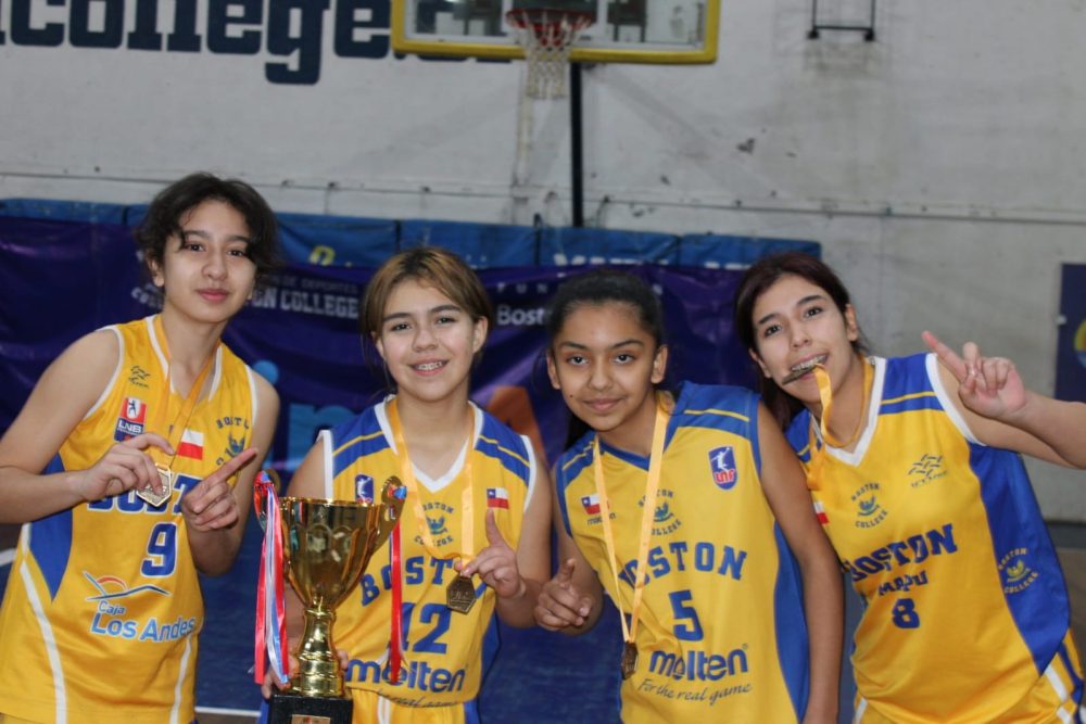 Campeonas Provinciales del Básquetbol Damas Sub 14 en los Juegos Deportivos Escolares