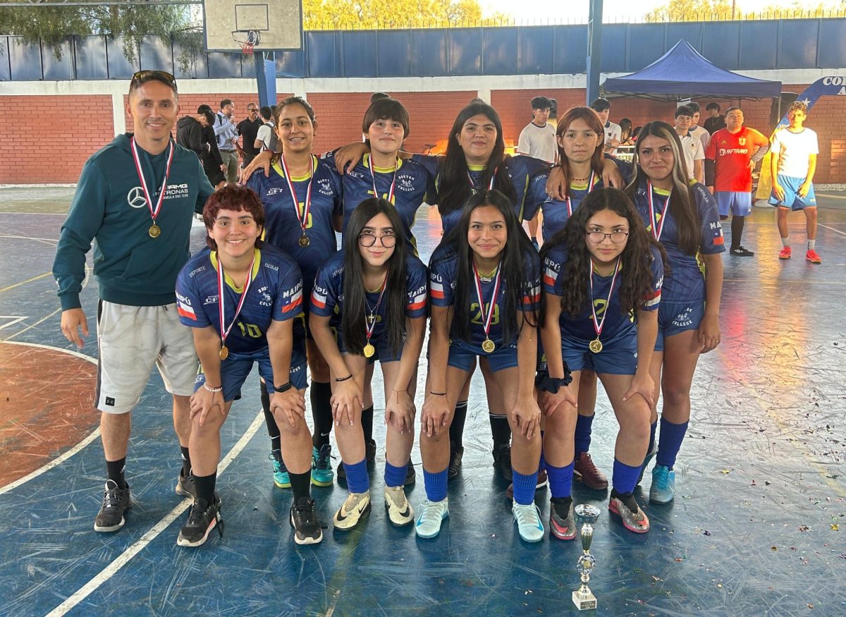 La Selección de Futsal Femenino Sub 18 obtuvo el 1° lugar en el Campeonato Colegio Anglo