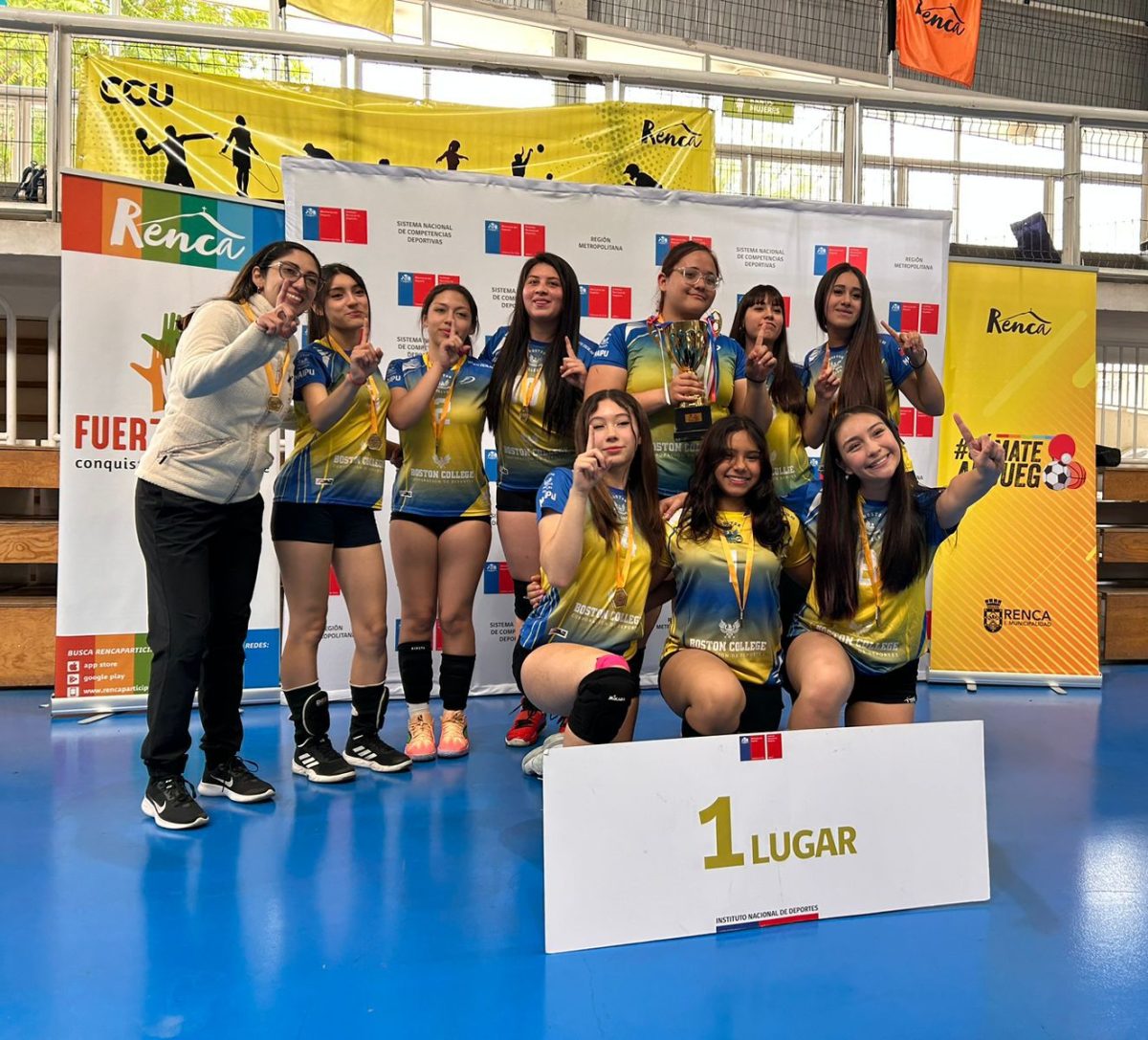 Histórico paso al Regional de Voleibol en los juegos deportivos escolares