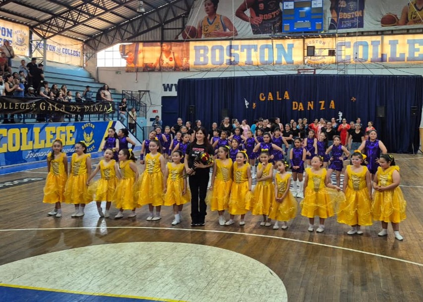 Emotiva Gala de Danza 2025: Celebrando el talento y 20 años de trayectoria docente