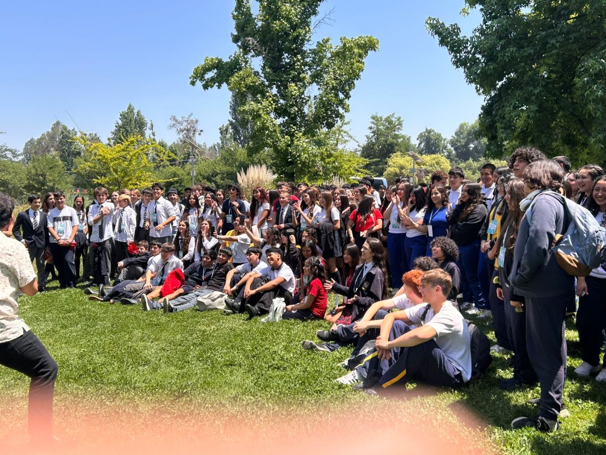 Estudiantes líderes participan en jornada “En Voz Alta: Rompe el Silencio” de Fundación Volando en V