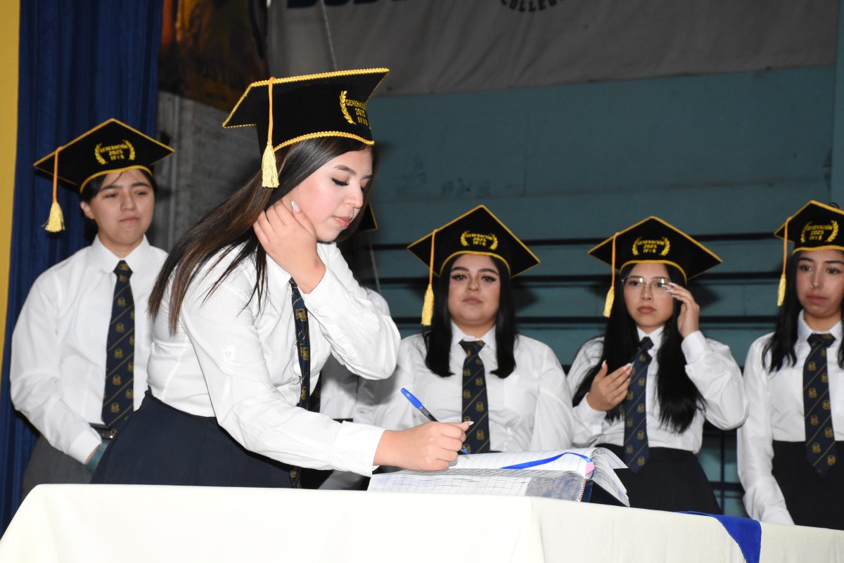 Celebramos las Licenciaturas de IV Medios 2025