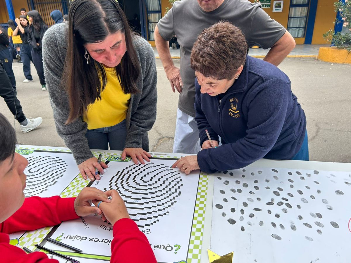 Liderazgo estudiantil impulsa la prevención del bullying digital