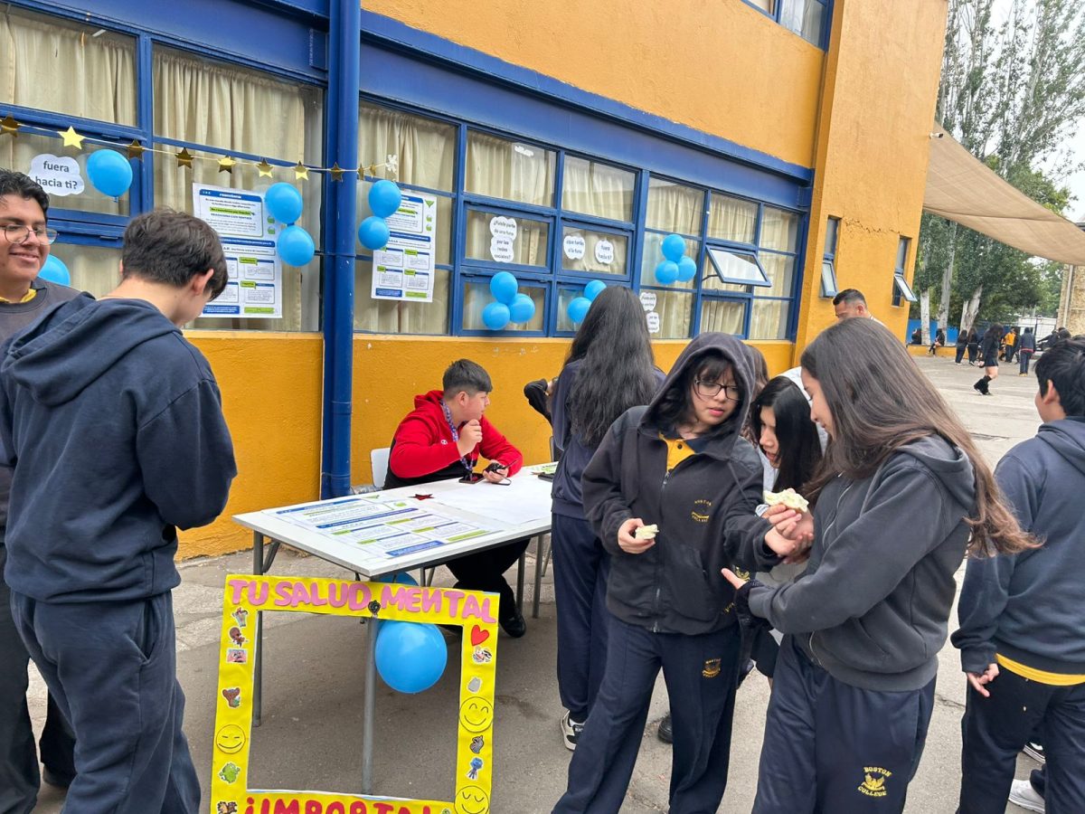 Liderazgo estudiantil impulsa la prevención del bullying digital
