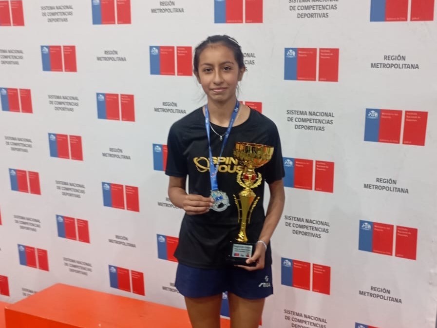 Magdalena Gallardo obtiene el subcampeonato regional y clasifica al Nacional Sub-14 de tenis de mesa