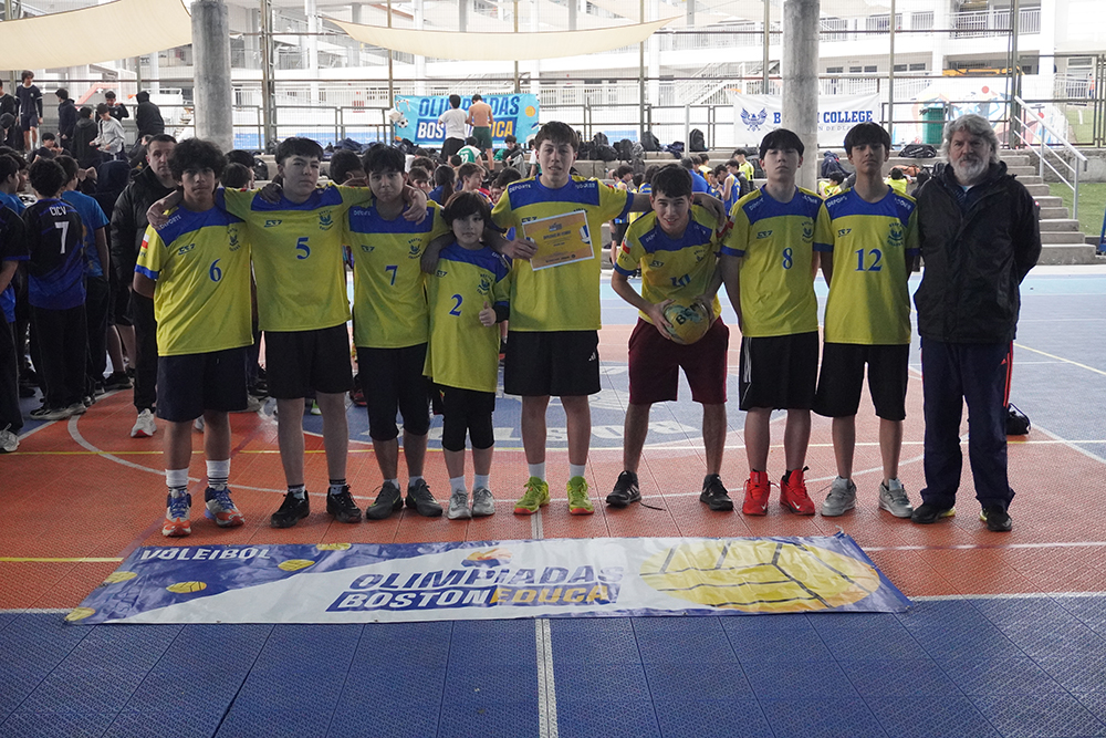 Nuestros estudiantes compitieron en el cierre de la temporada de vóleibol de las Olimpiadas BostonEduca