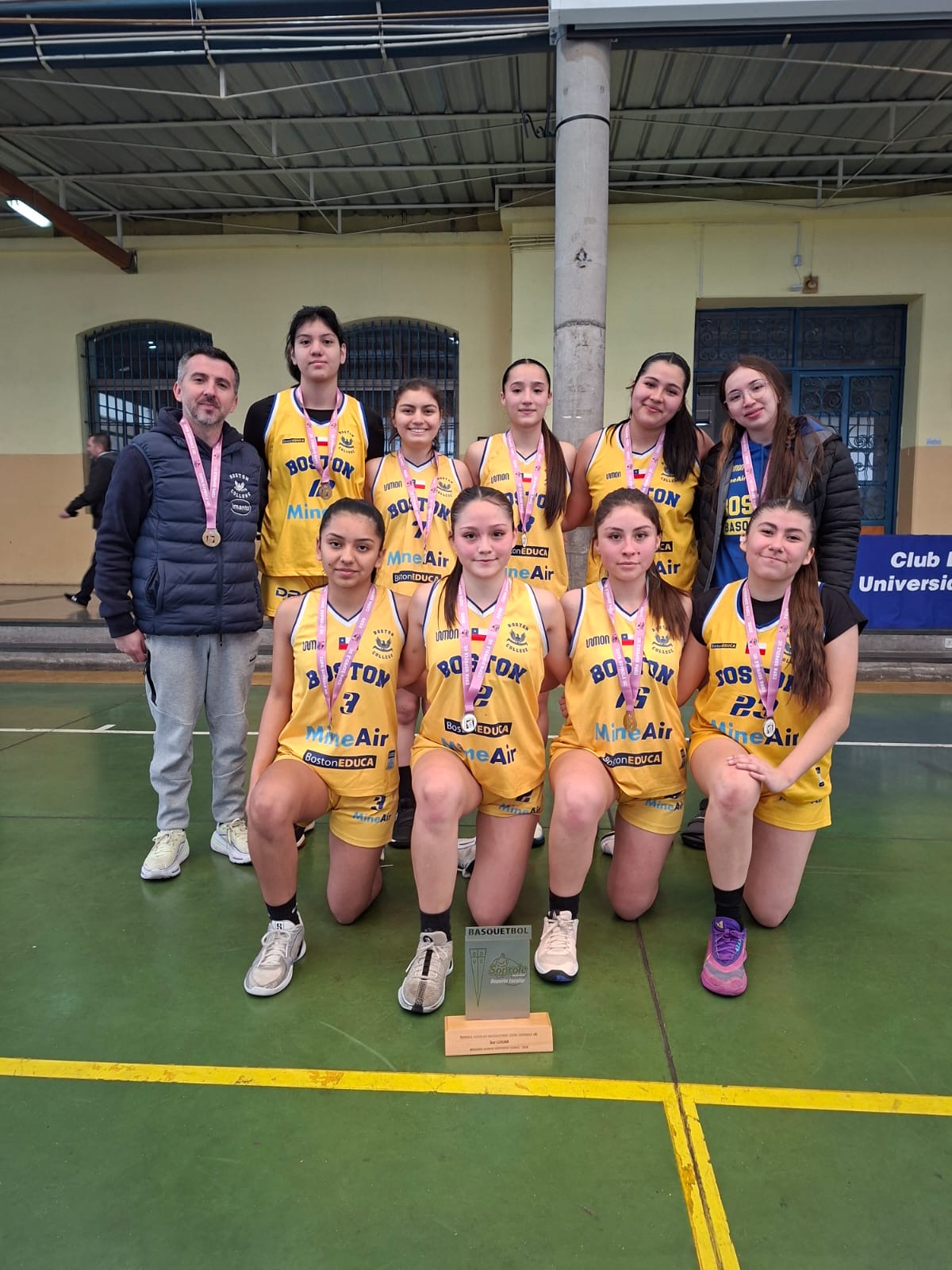 Tercer lugar para el Básquetbol Damas Superior en la Copa Soprole UC