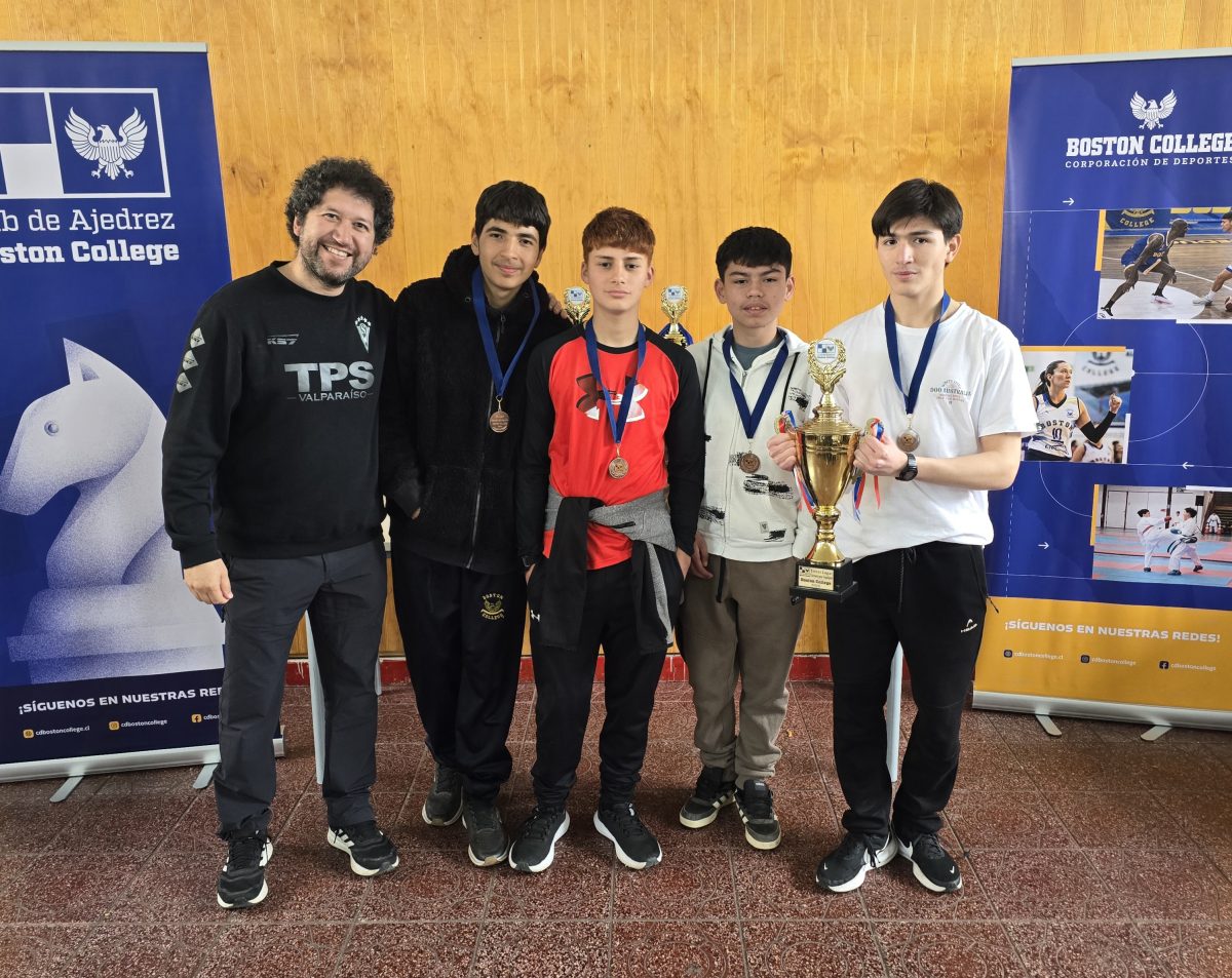 Nos subimos al podio de la IV Copa Boston College por Equipos